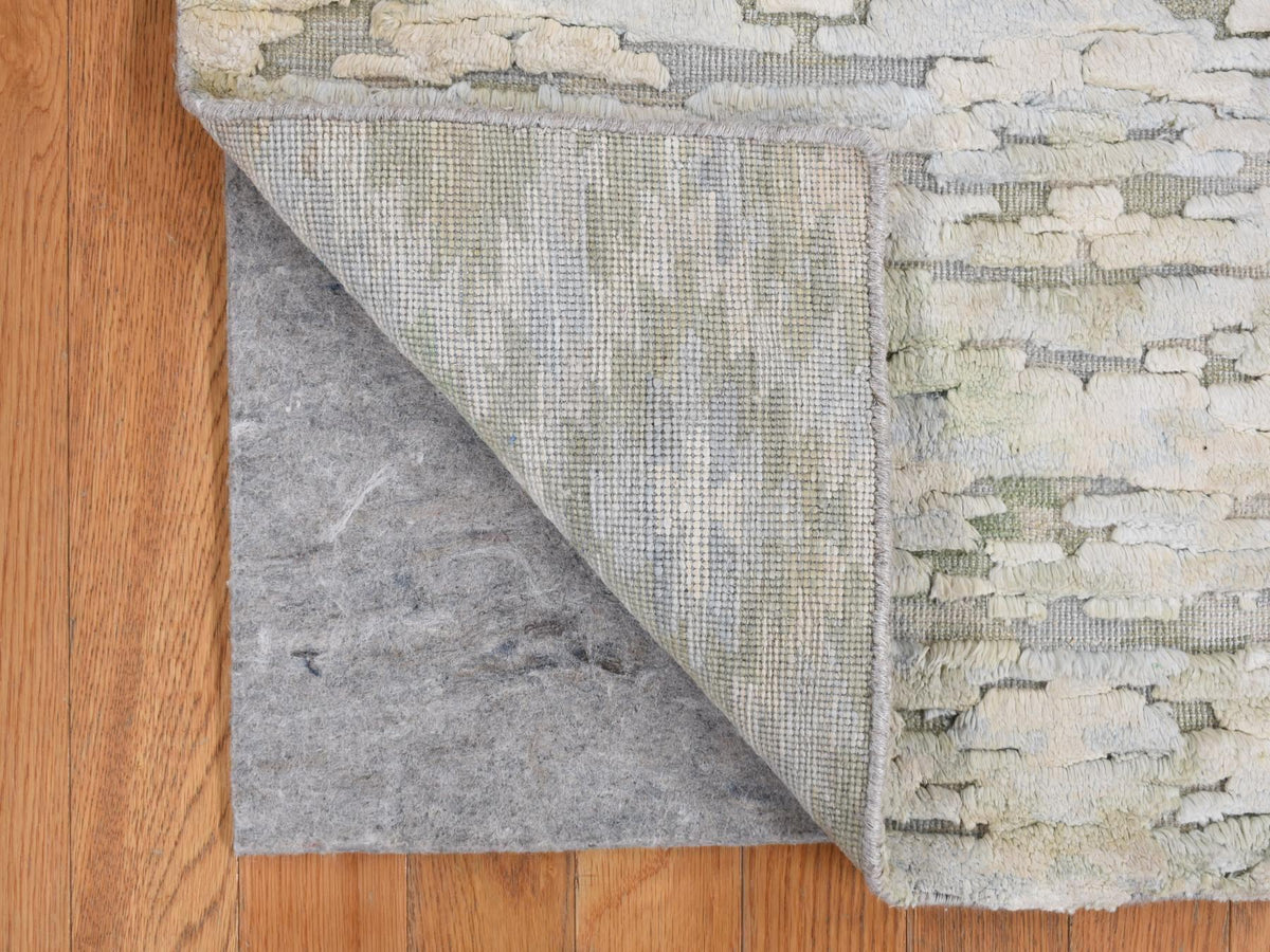Modern / Contemporary hand-knotted wool/silk rug in Beige, 2'0" x 2'0", SKU O078022