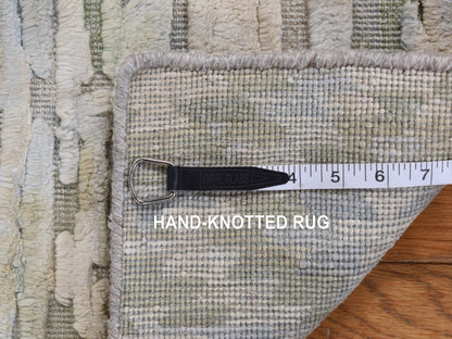 Modern / Contemporary hand-knotted wool/silk rug in Beige, 2'0" x 2'0", SKU O078022