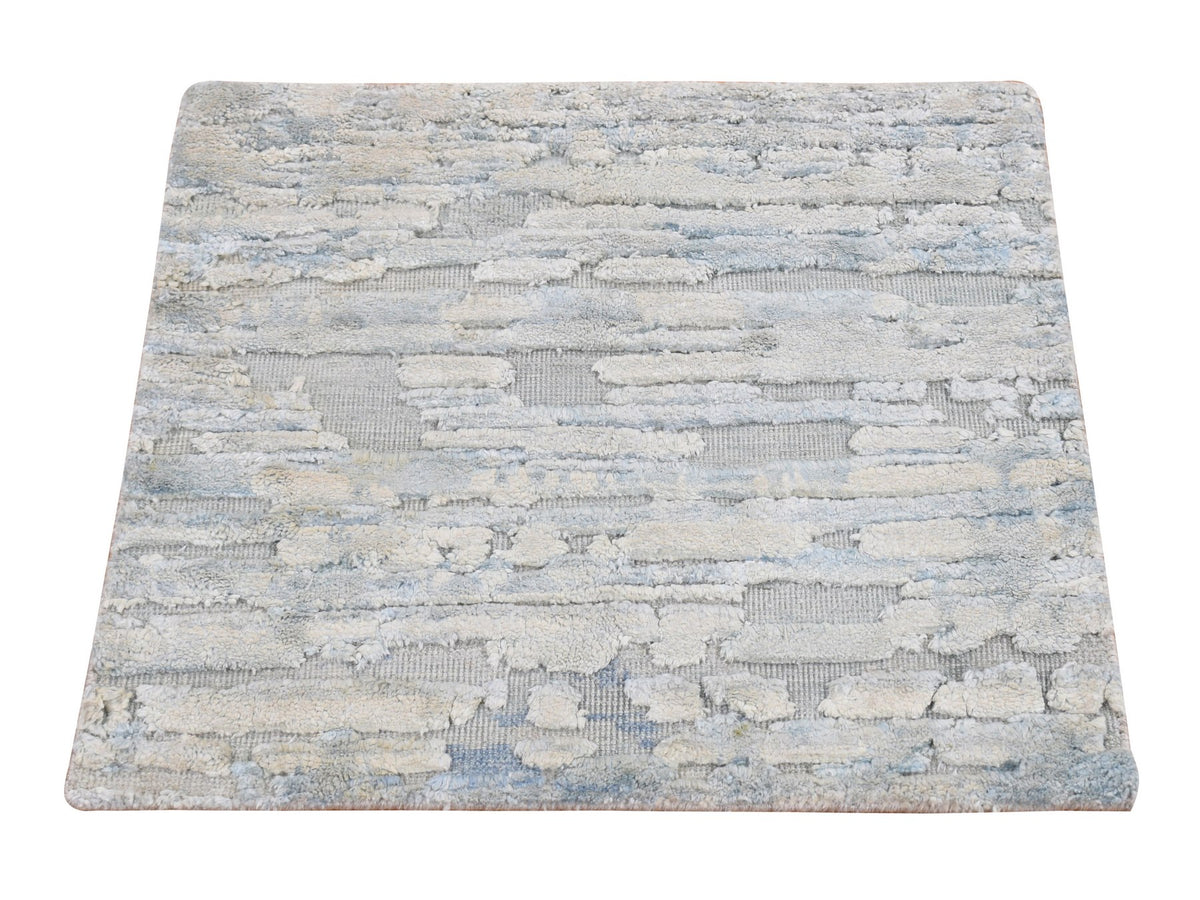 Modern / Contemporary hand-knotted wool/silk rug in Ivory, 2'0" x 2'0", SKU O078025