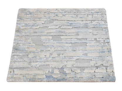 Modern / Contemporary hand-knotted wool/silk rug in Ivory, 2'0" x 2'0", SKU O078025