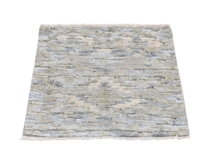 Modern / Contemporary hand-knotted wool/silk rug in Green, 2'0" x 2'0", SKU O078026