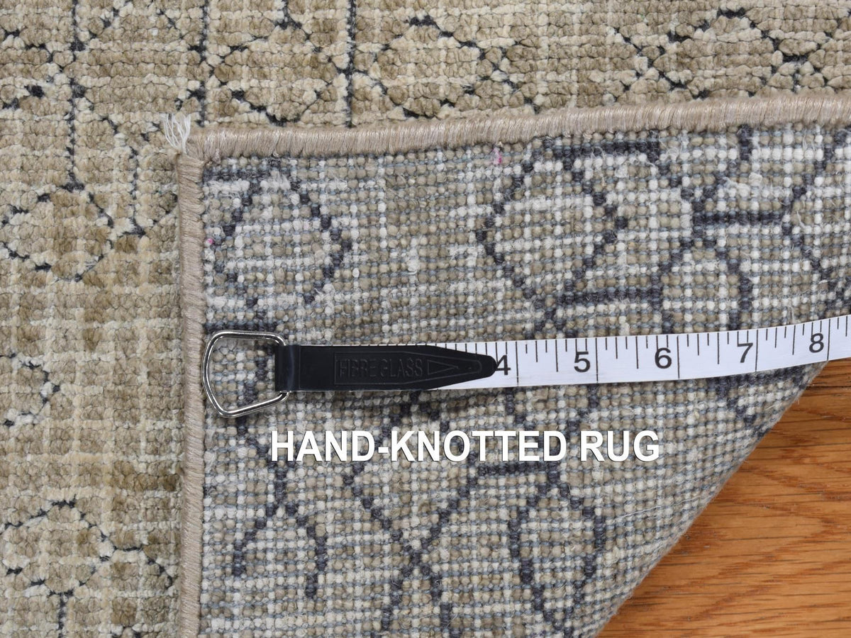 Modern / Contemporary hand-knotted wool/silk rug in Beige, 2'0" x 2'3", SKU O078027