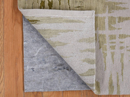 Modern / Contemporary hand-knotted wool/silk rug in Green, 2'0" x 2'0", SKU O078028