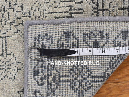 Grey 2'0" x 2'1" Modern / Contemporary Hand knotted Wool/Silk Rug - Sku: O078029