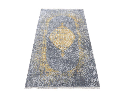 Grey 2'10" x 6'0" Transitional Hand knotted Wool/Silk Rug - Sku: O078047