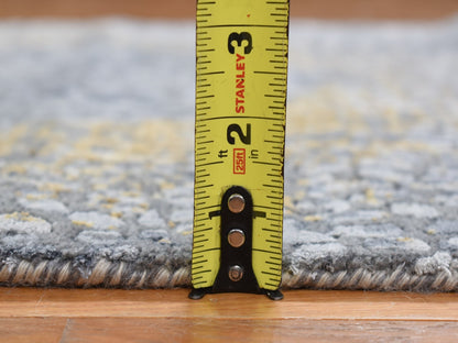 Grey 2'10" x 6'0" Transitional Hand knotted Wool/Silk Rug - Sku: O078047