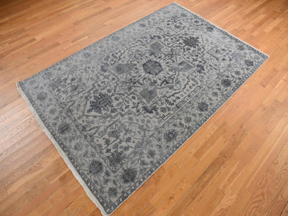Grey 6'0" x 9'2" Traditional Hand knotted Wool/Silk Rug - Sku: O078049
