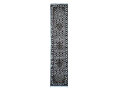 Ivory 2'7" x 11'10" Fine Oriental Hand knotted Wool/Silk Rug - Sku: O078068
