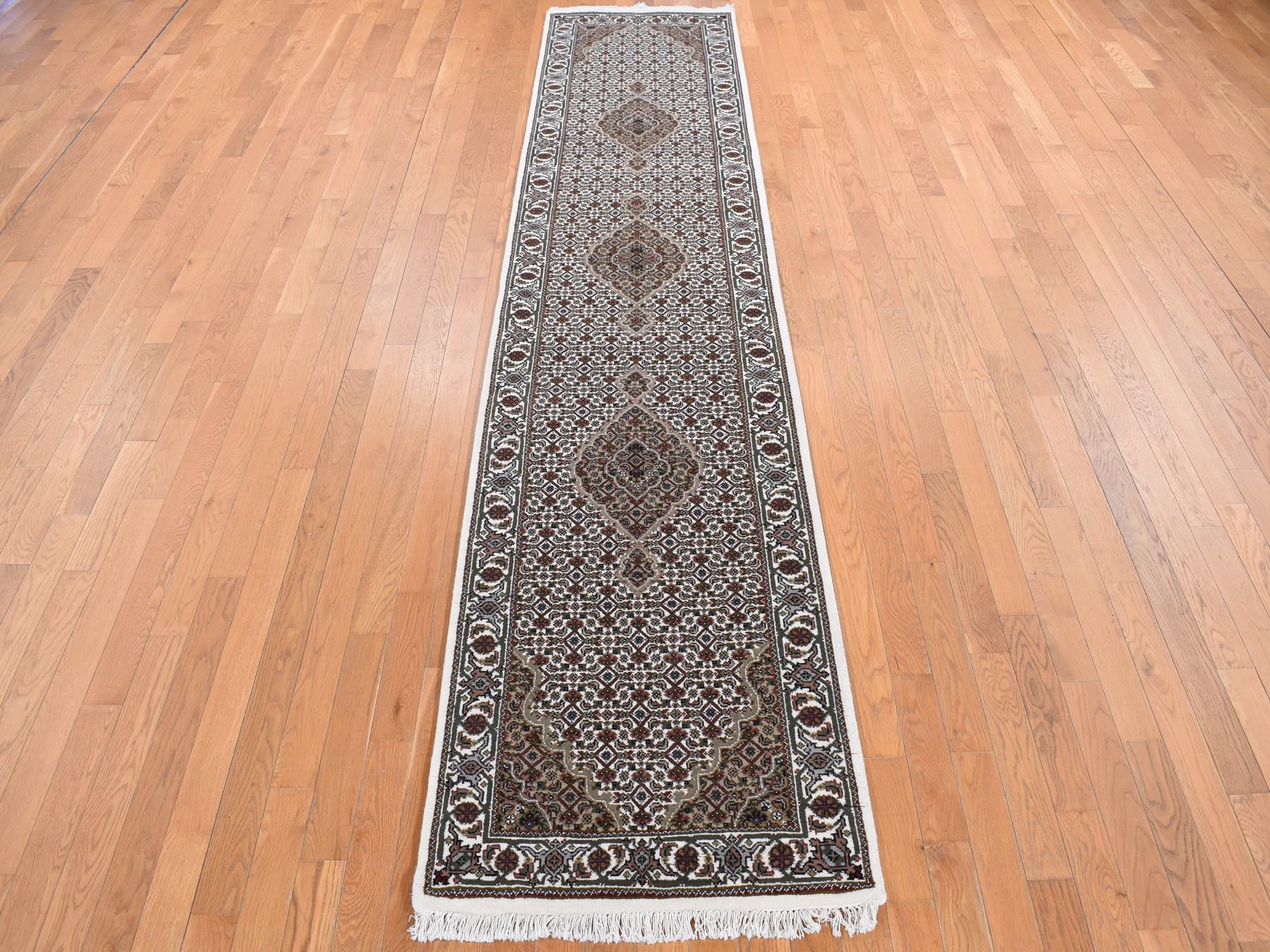 Tabriz Traditional hand-knotted wool/silk runner in Ivory, 2'7" x 11'10", SKU O078068