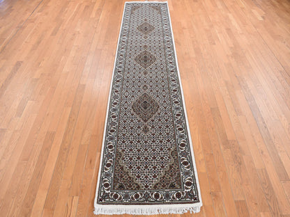 Ivory 2'7" x 11'10" Fine Oriental Hand knotted Wool/Silk Rug - Sku: O078068