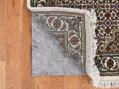 Ivory 2'7" x 11'10" Fine Oriental Hand knotted Wool/Silk Rug - Sku: O078068