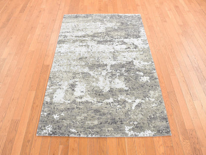 Modern / Contemporary hand-knotted wool/silk rug in Green, 4'0" x 6'0", SKU O078078