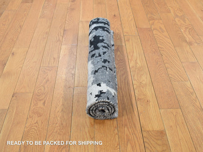 Grey 2'1" x 3'0" Modern / Contemporary Hand knotted Wool/Silk Rug - Sku: O078100