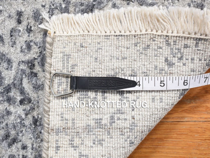 Grey 2'1" x 3'1" Transitional Hand knotted Wool/Silk Rug - Sku: O078107