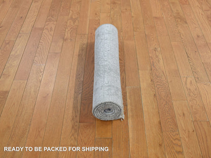 Grey 2'7" x 6'0" Transitional Hand knotted Wool/Silk Rug - Sku: O078117