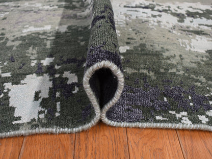 Modern / Contemporary hand-knotted wool/silk rug in Gray, 8'0" x 9'10", SKU O078144