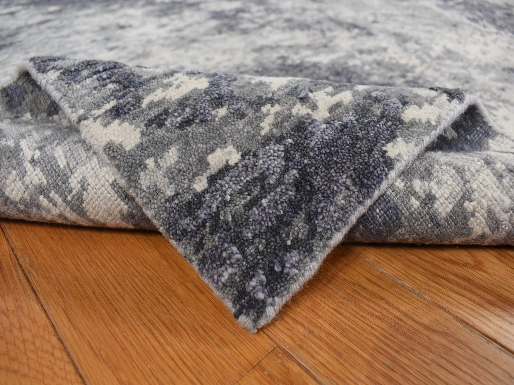 Modern / Contemporary hand-knotted wool/silk rug in Purple, 8'0" x 9'8", SKU O078150