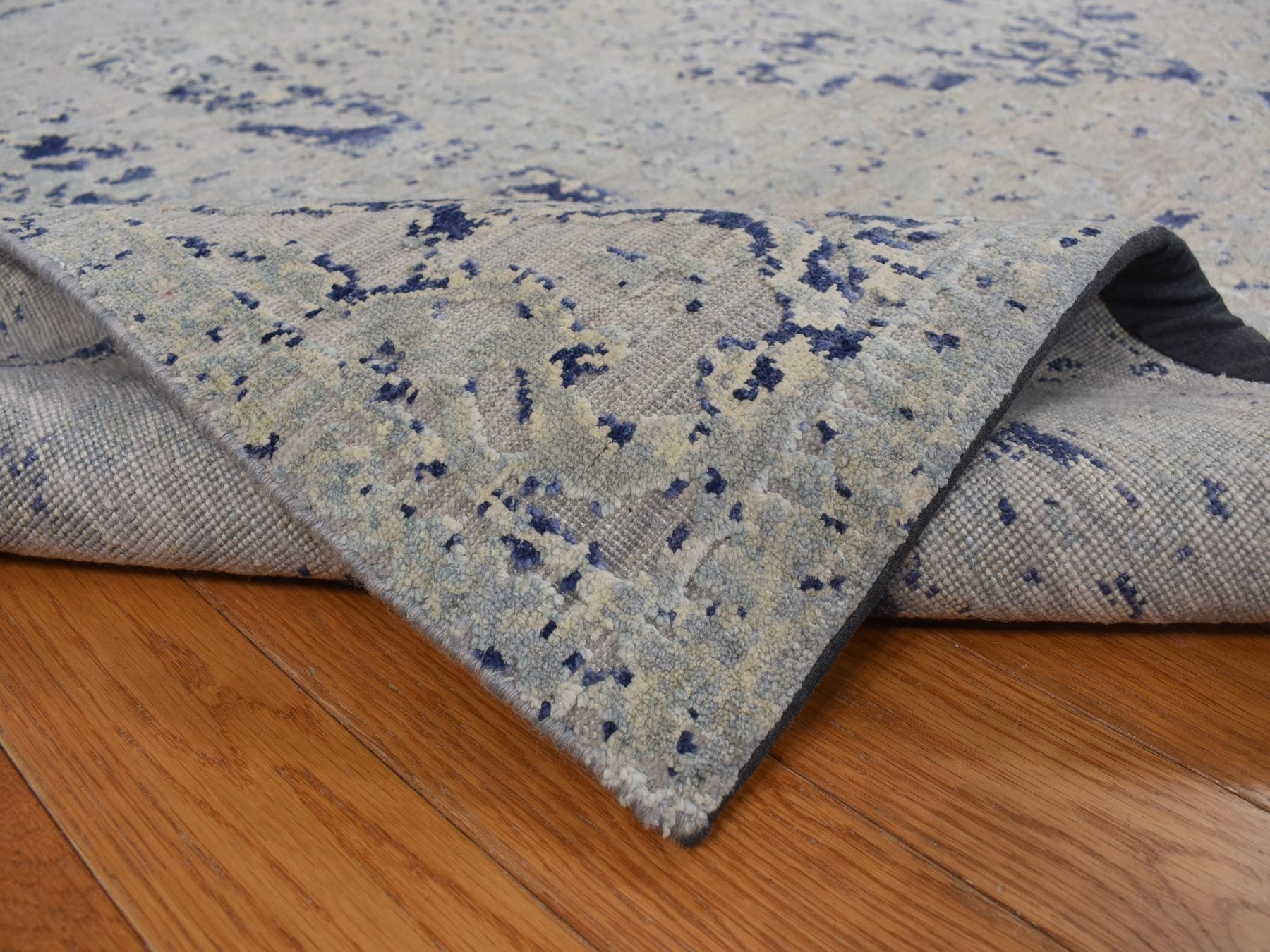 Transitional hand-knotted wool/silk rug in Blue, 8'8" x 12'1", SKU O078158