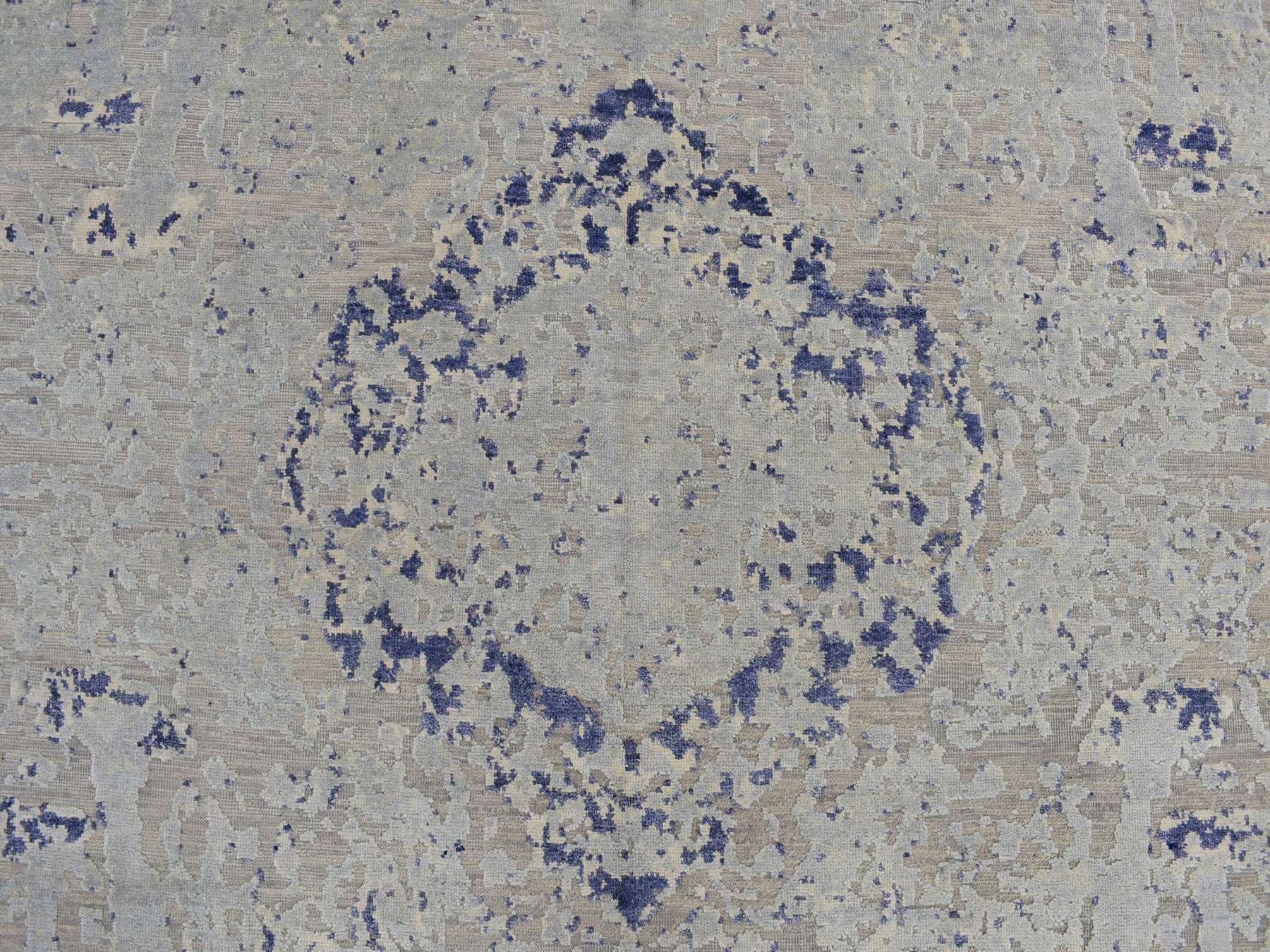 Transitional hand-knotted wool/silk rug in Blue, 8'8" x 12'1", SKU O078158
