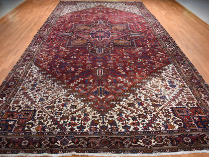 Red 10'9" x 22'5" Heriz Hand knotted Wool Rug - Sku: O078172