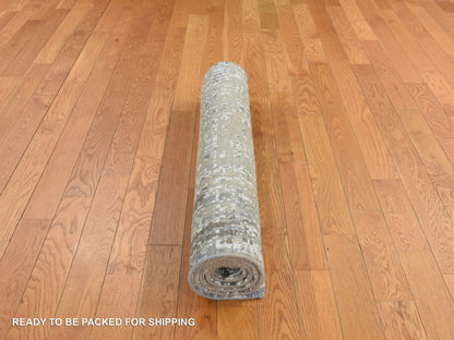 Modern / Contemporary hand-knotted wool rug in Blue, 3'0" x 5'0", SKU O078220