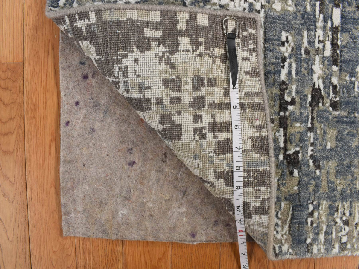 Modern / Contemporary hand-knotted wool rug in Blue, 3'0" x 5'0", SKU O078220
