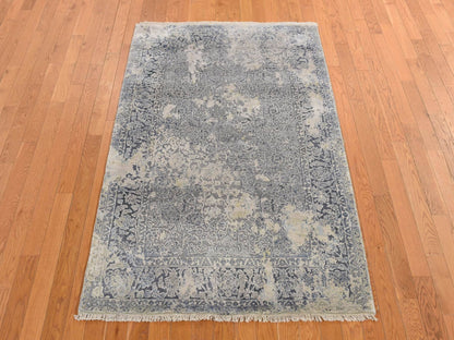 Transitional hand-knotted wool rug in Blue, 4'0" x 6'0", SKU O078222