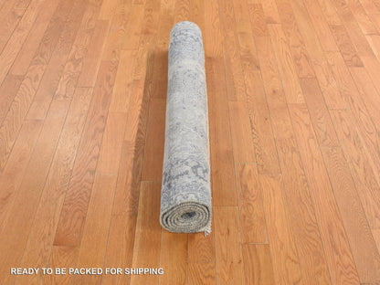 Transitional hand-knotted wool rug in Blue, 4'0" x 6'0", SKU O078222