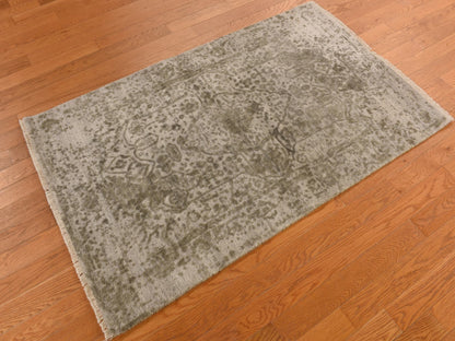 Transitional hand-knotted wool/silk rug in Gray, 3'2" x 5'1", SKU O078268