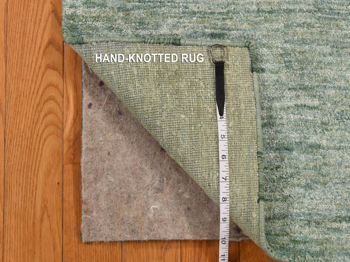 Modern / Contemporary hand-knotted silk rug in Green, 2'0" x 3'0", SKU O078292