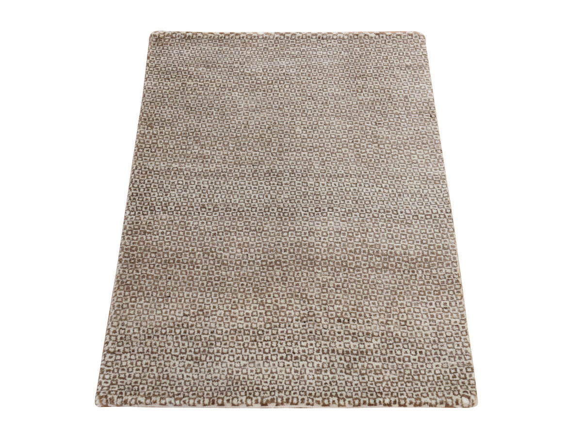 Modern / Contemporary hand-knotted wool rug in Ivory, 2'0" x 3'0", SKU O078340