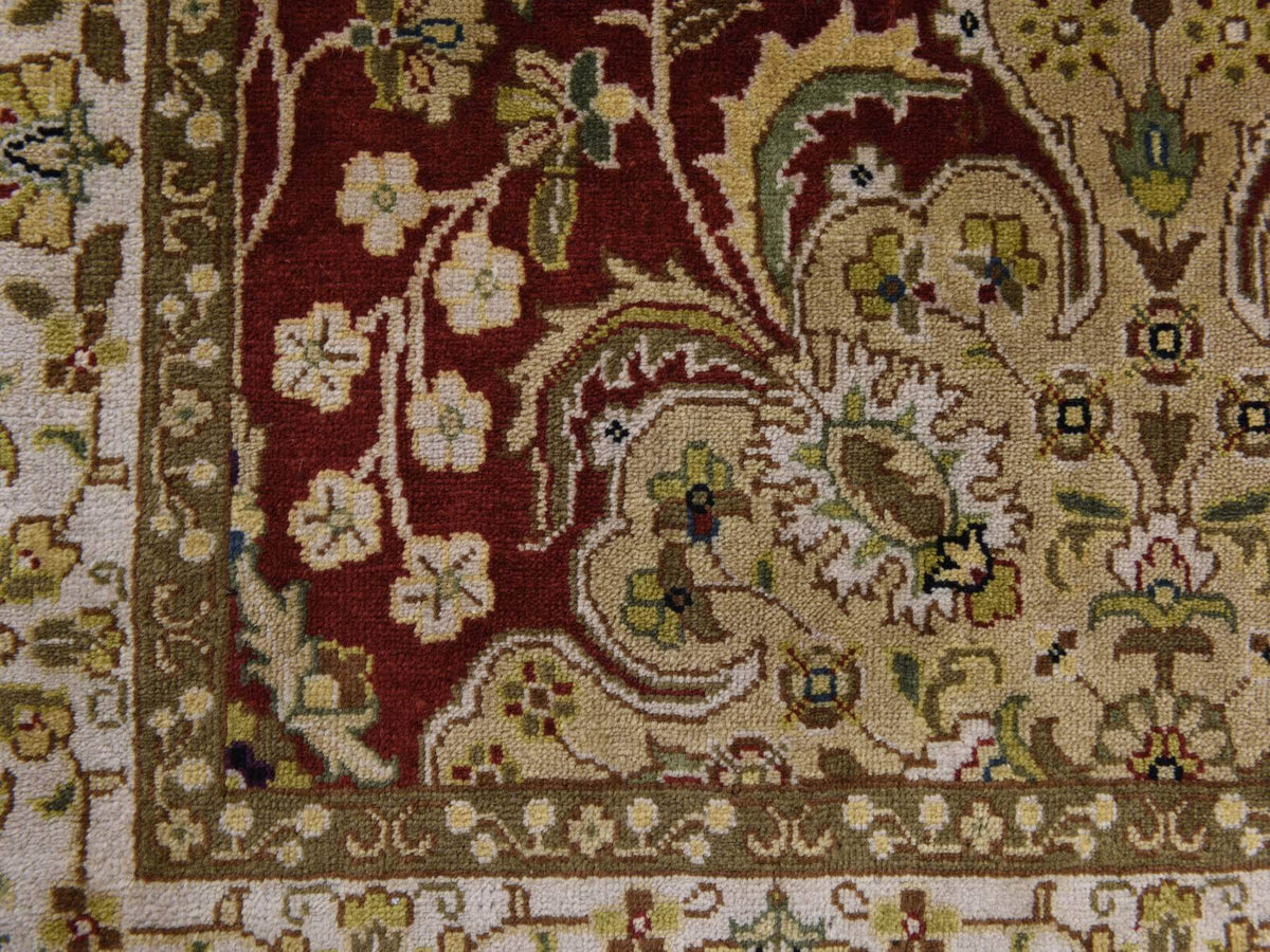 Traditional hand-knotted wool rug in Red, 3'1" x 5'0", SKU O078361