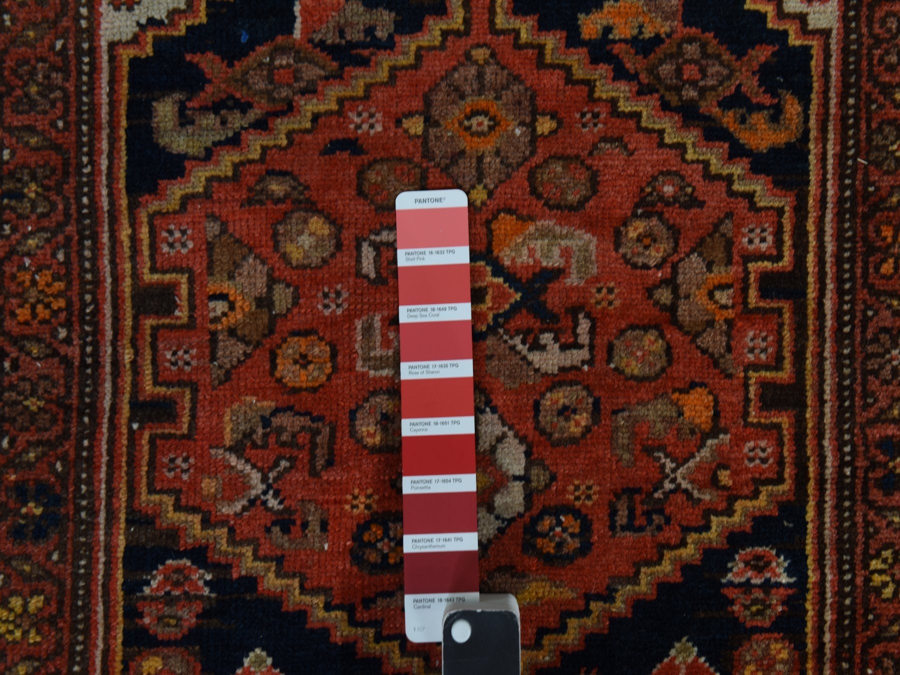 Malayer Antique hand-knotted wool runner in Red & Ivory, 3'1" x 16'3" — SKU O078378 (view 3)