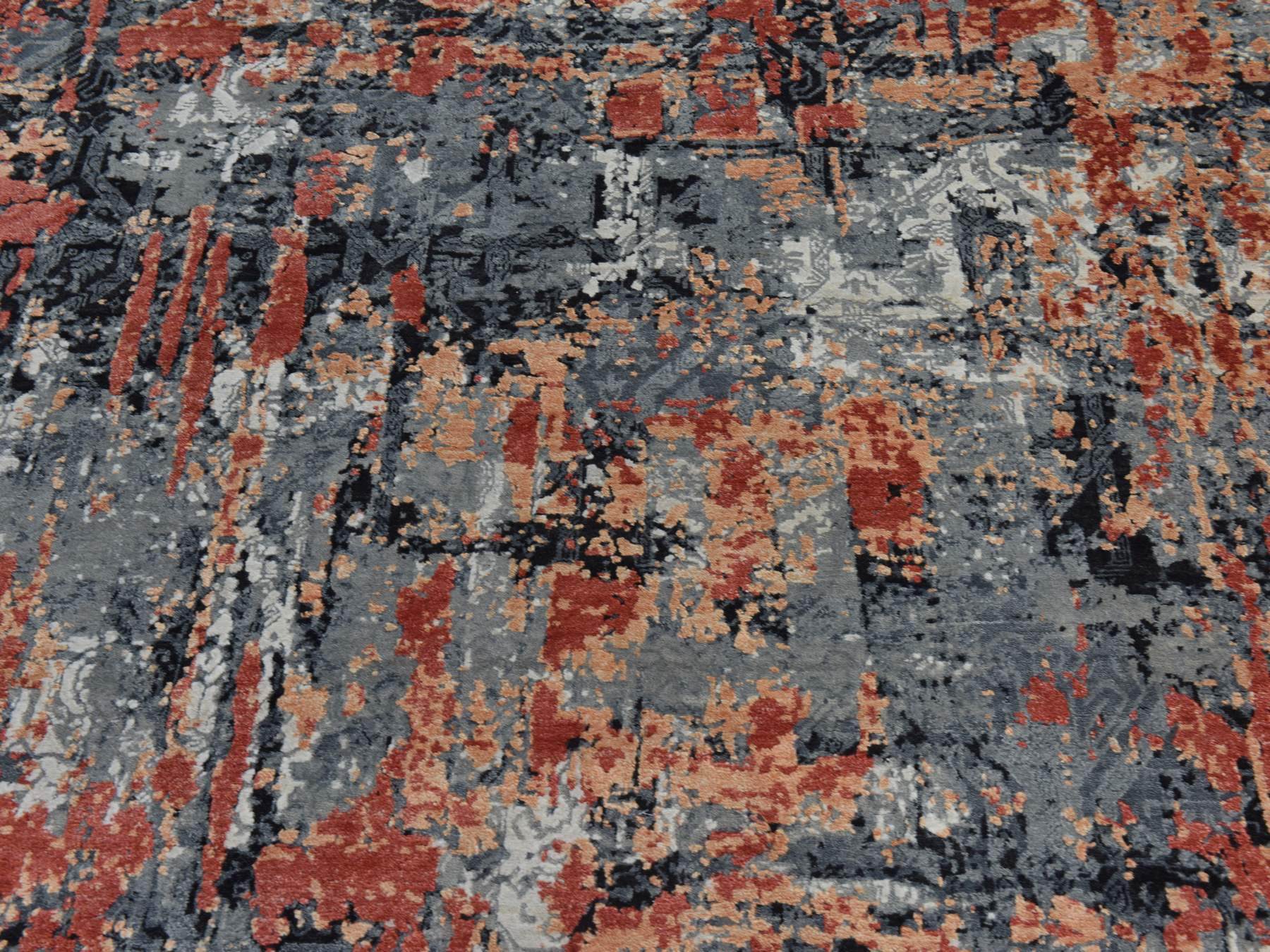 Modern / Contemporary hand-knotted wool rug in Red, 7'9" x 10'1" — SKU O078389 (view 3)