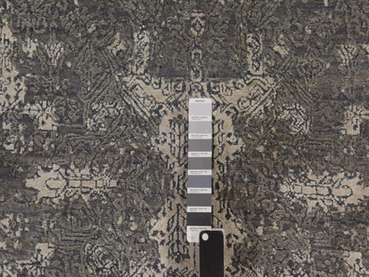 Modern / Contemporary hand-knotted wool/silk rug in Gray, 6'1" x 9'2" — SKU O078391 (view 5)