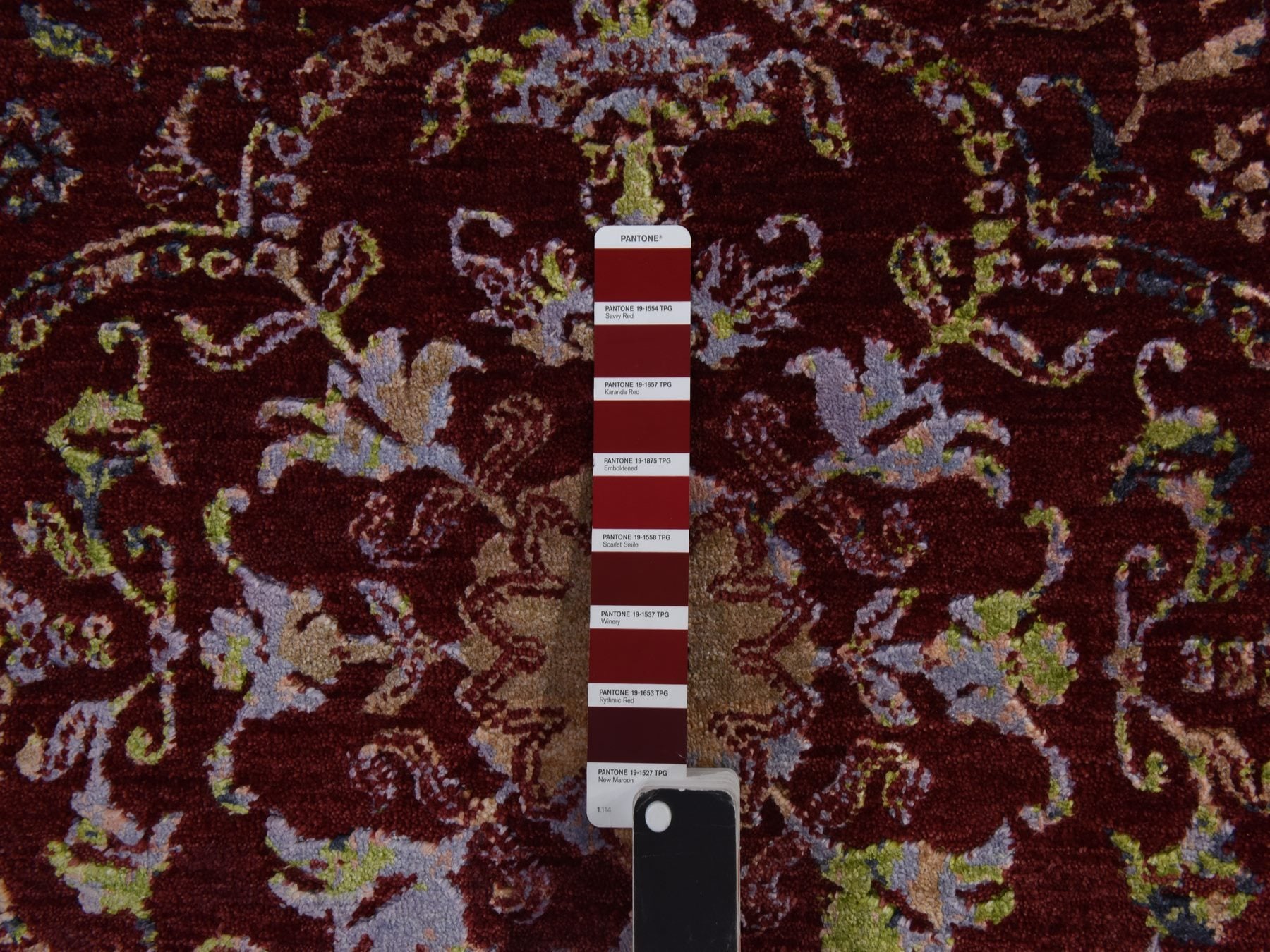 Modern / Contemporary hand-knotted wool/silk rug in Red, 3' x 5'1" — SKU O078397 (view 3)