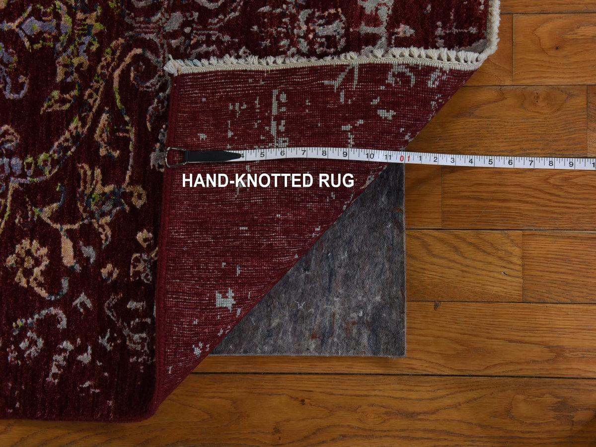 Modern / Contemporary hand-knotted wool/silk rug in Red, 3' x 5'1" — SKU O078397 (view 4)