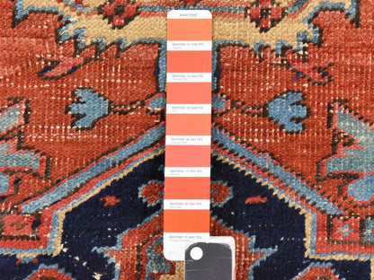 Heriz Heriz hand-knotted wool rug in Red & Navy Blue, 7'2" x 10' — SKU O078423 (view 4)