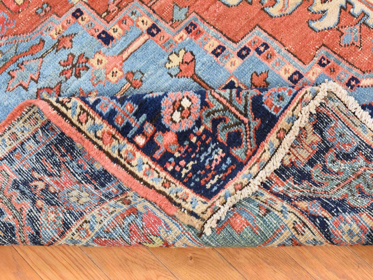 Heriz Heriz hand-knotted wool rug in Red & Navy Blue, 7'2" x 10' — SKU O078423 (view 5)