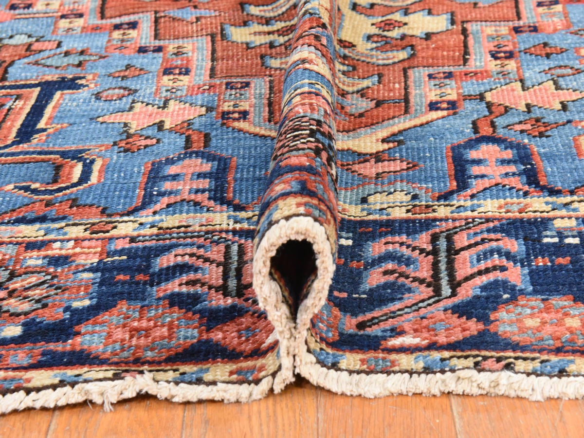 Heriz Heriz hand-knotted wool rug in Red & Navy Blue, 7'2" x 10' — SKU O078423 (view 6)
