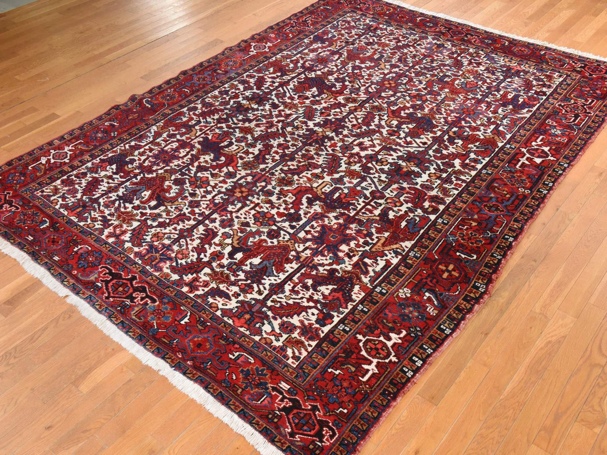 Heriz Persian hand-knotted wool rug in Ivory & Red, 8'3" x 11'1" — SKU O078433 (view 3)