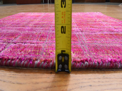 Modern / Contemporary hand-knotted sari silk rug in Red, 1'6" x 2' — SKU O078442 (view 5)