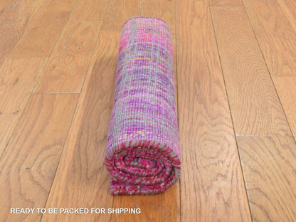 Modern / Contemporary hand-knotted sari silk rug in Red, 1'6" x 2' — SKU O078442 (view 6)