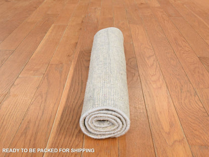 Ivory 2'0" x 3'0" Modern and Contemporary Hand knotted Wool/Silk Rug - Sku: O078445