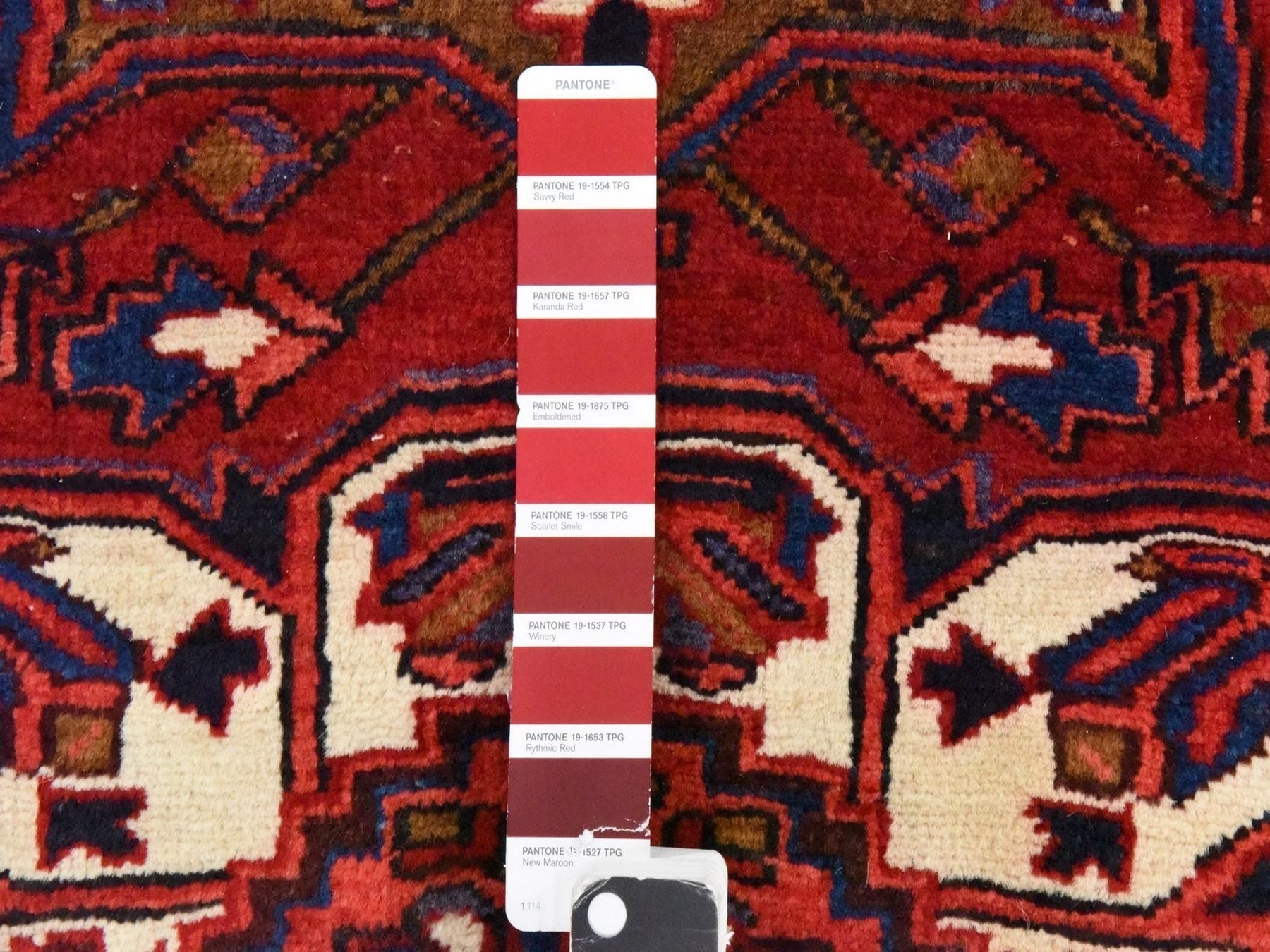 Heriz Heriz hand-knotted wool runner in Red & Midnight Blue, 3'4" x 10'9" — SKU O078455 (view 5)