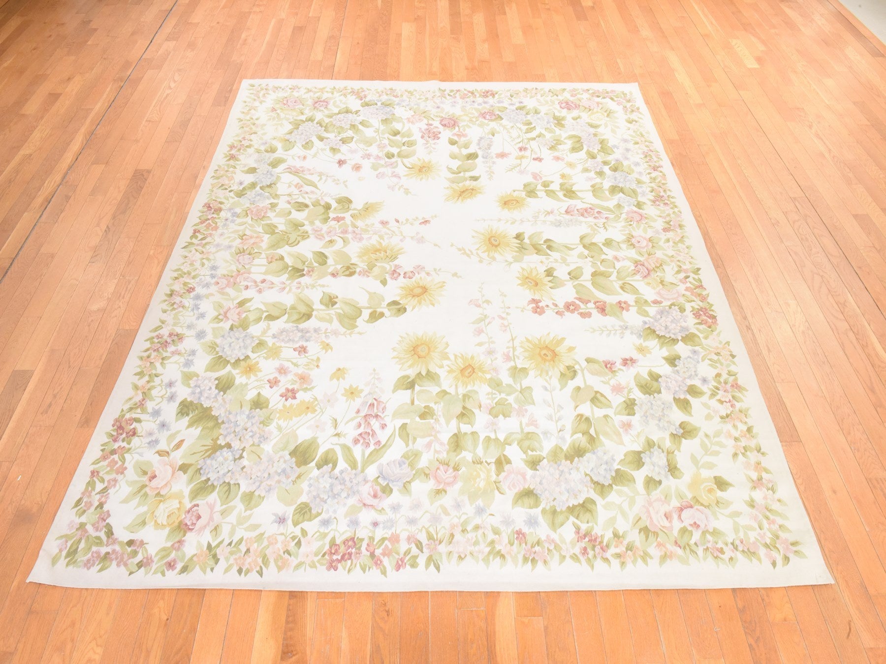 Aubusson Flat-Weave hand-knotted wool rug in Ivory, 8' x 10'2" — SKU O078517 (view 2)