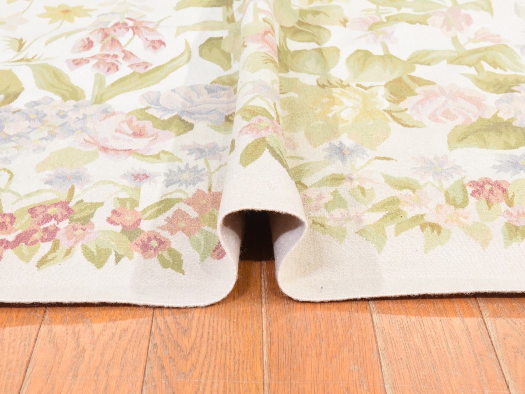 Aubusson Flat-Weave hand-knotted wool rug in Ivory, 8' x 10'2" — SKU O078517 (view 7)