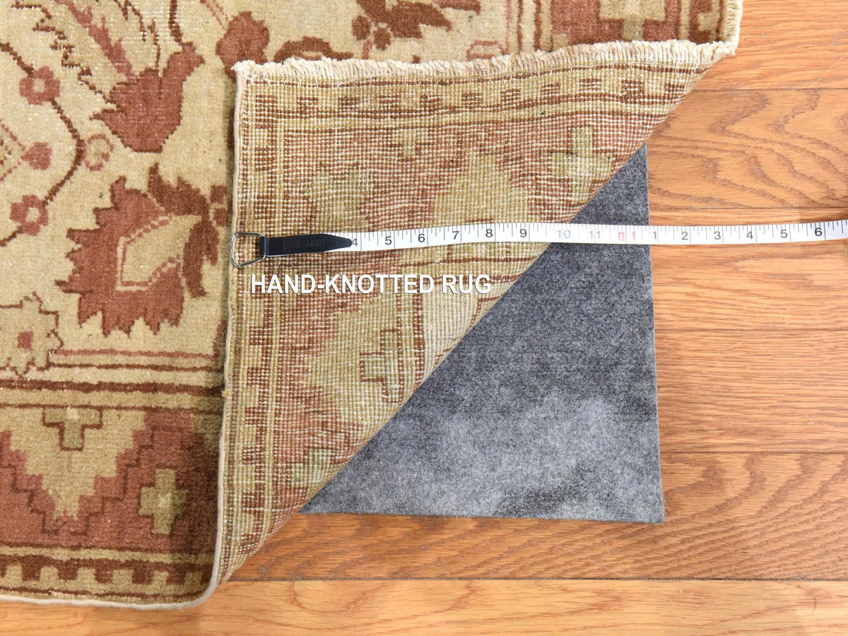 Agra Antique hand-knotted wool rug in Ivory, 10'7" x 14'1" — SKU O078518 (view 9)