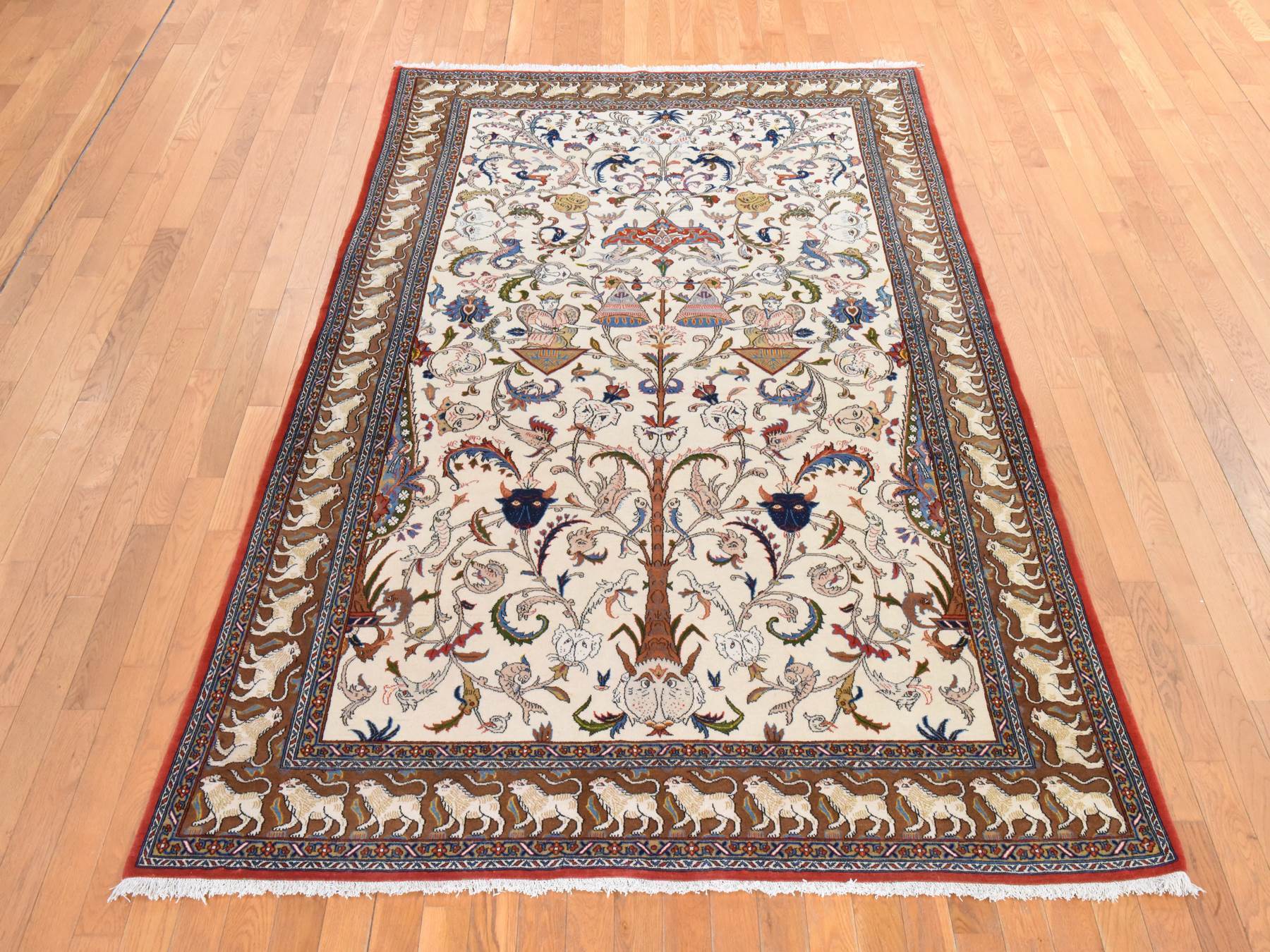Vintage hand-knotted wool rug in Ivory & Brown, 6' x 9'5" — SKU O078523 (view 2)