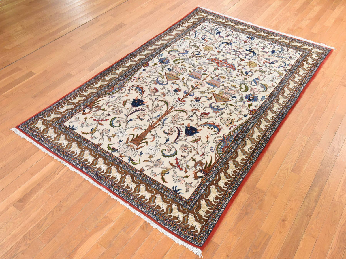 Vintage hand-knotted wool rug in Ivory & Brown, 6' x 9'5" — SKU O078523 (view 3)
